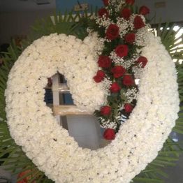 Floristería Hedu ramo en forma de corazón