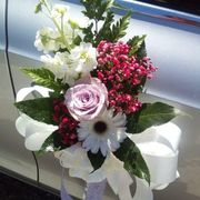 Floristería Hedu vehículo con arreglo floral