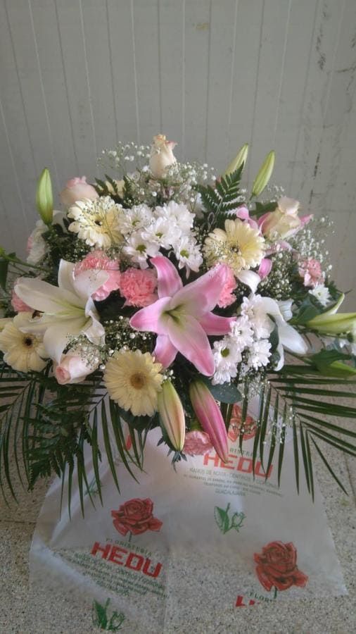 Floristería Hedu arreglo con flores