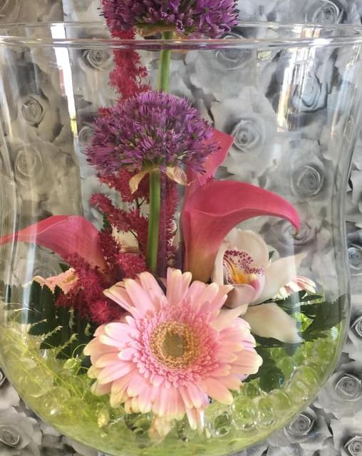 Floristería Hedu copa de vidrio con flores