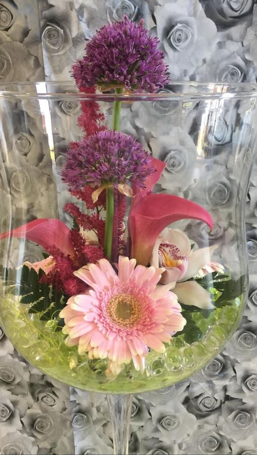 Floristería Hedu copa de vidrio con flores