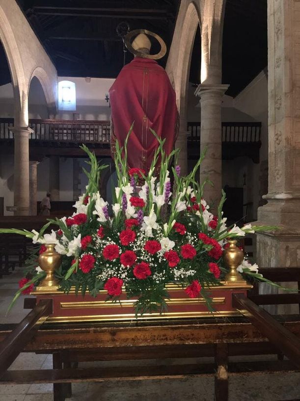 flores en Iglesia