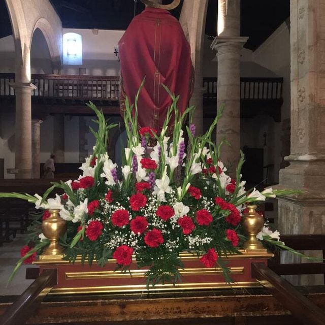 flores en Iglesia